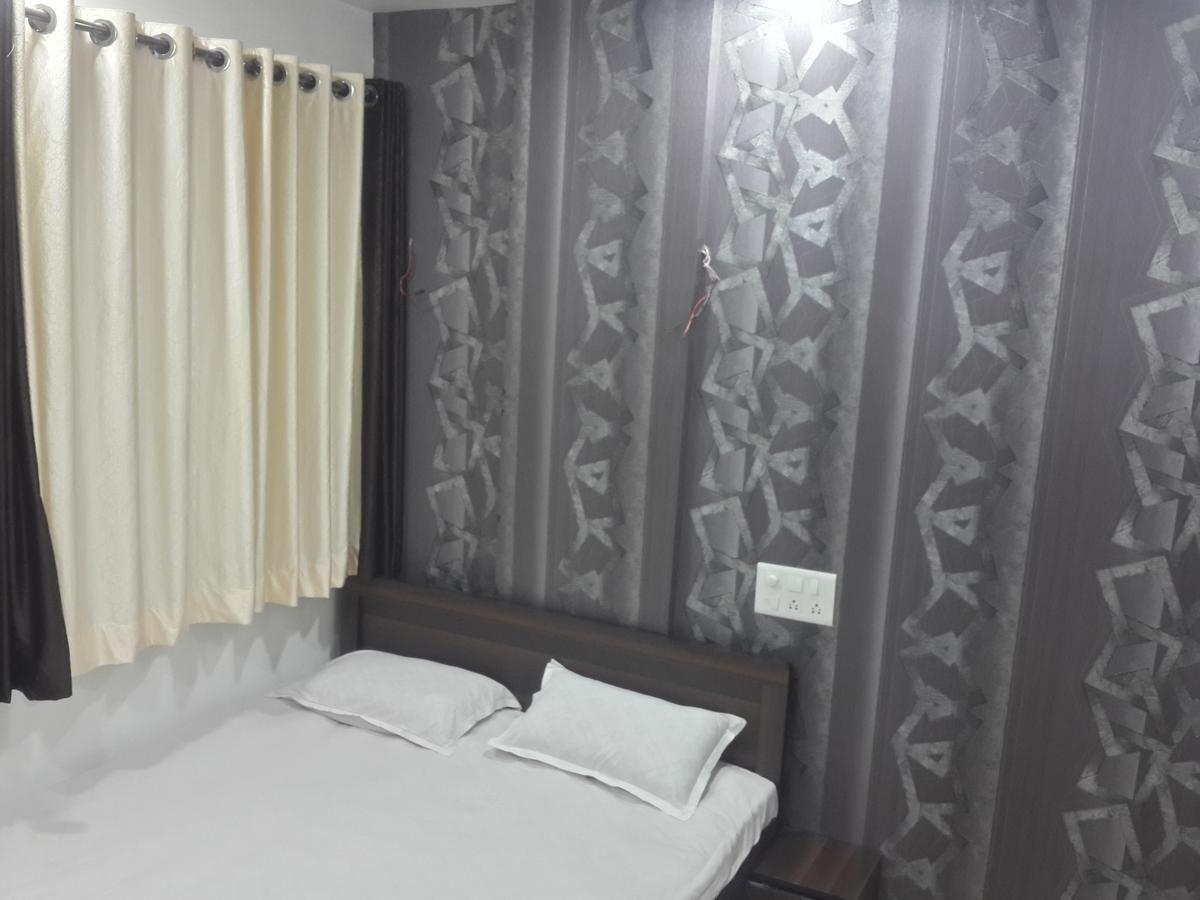 Hotel Holiday Era Opposite Railway Station Aurangabad  Exterior foto