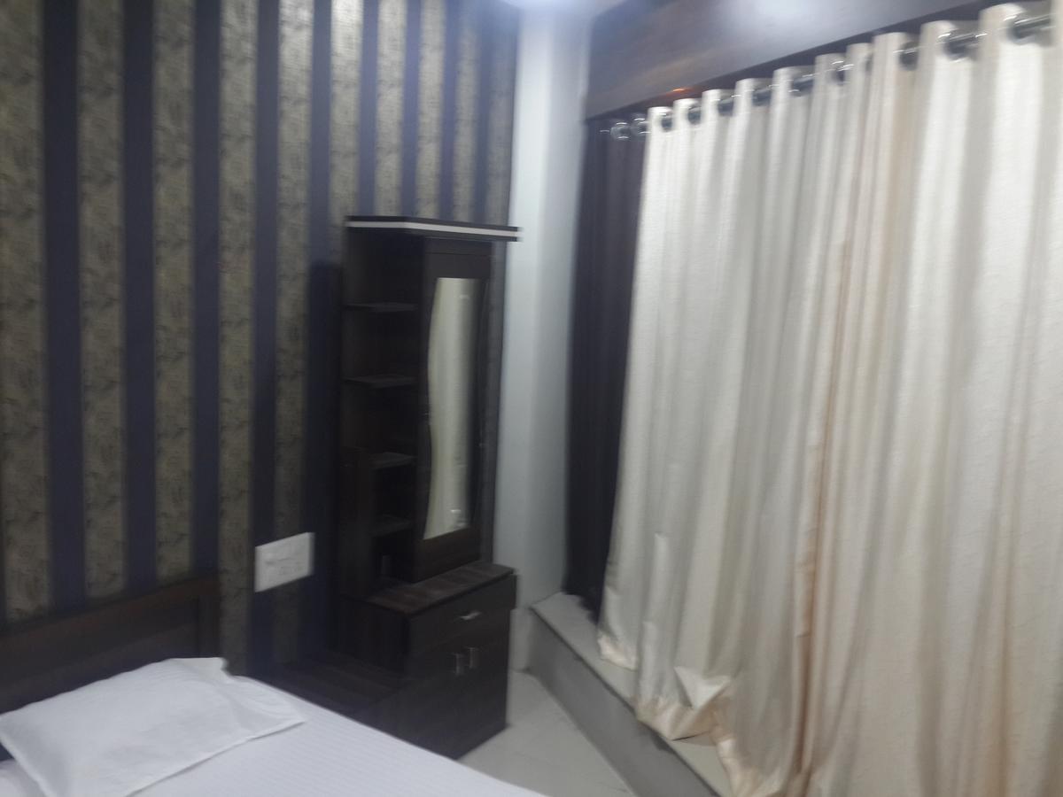 Hotel Holiday Era Opposite Railway Station Aurangabad  Exterior foto